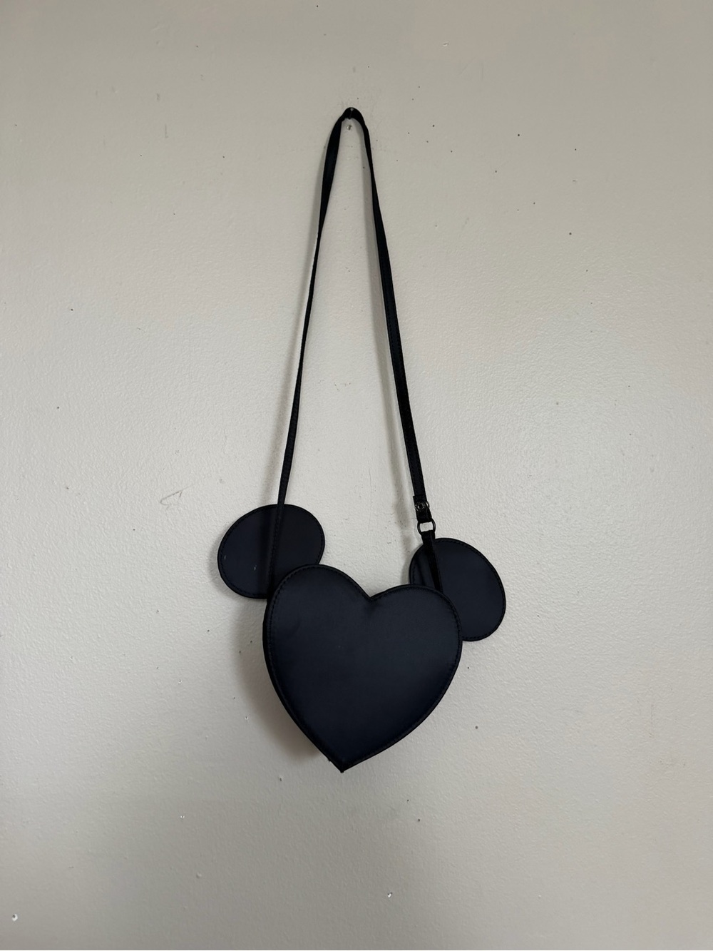 Kids Black Heart Mickey Ear Crossbody Bag - Picture 3 of 3